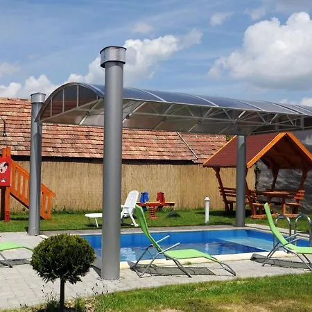 Arany Szolo Wellness Apartmanhaz Apartment