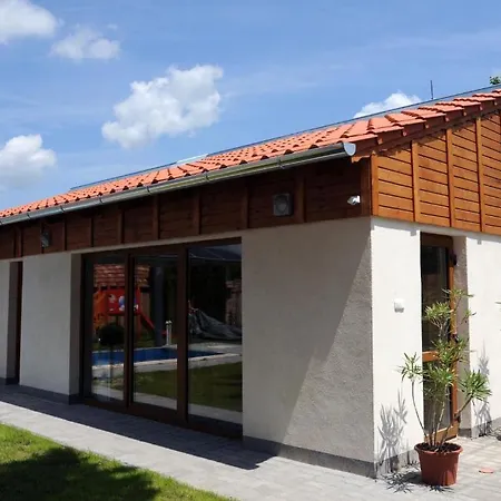 Arany Szolo Wellness Apartmanhaz Lägenhet